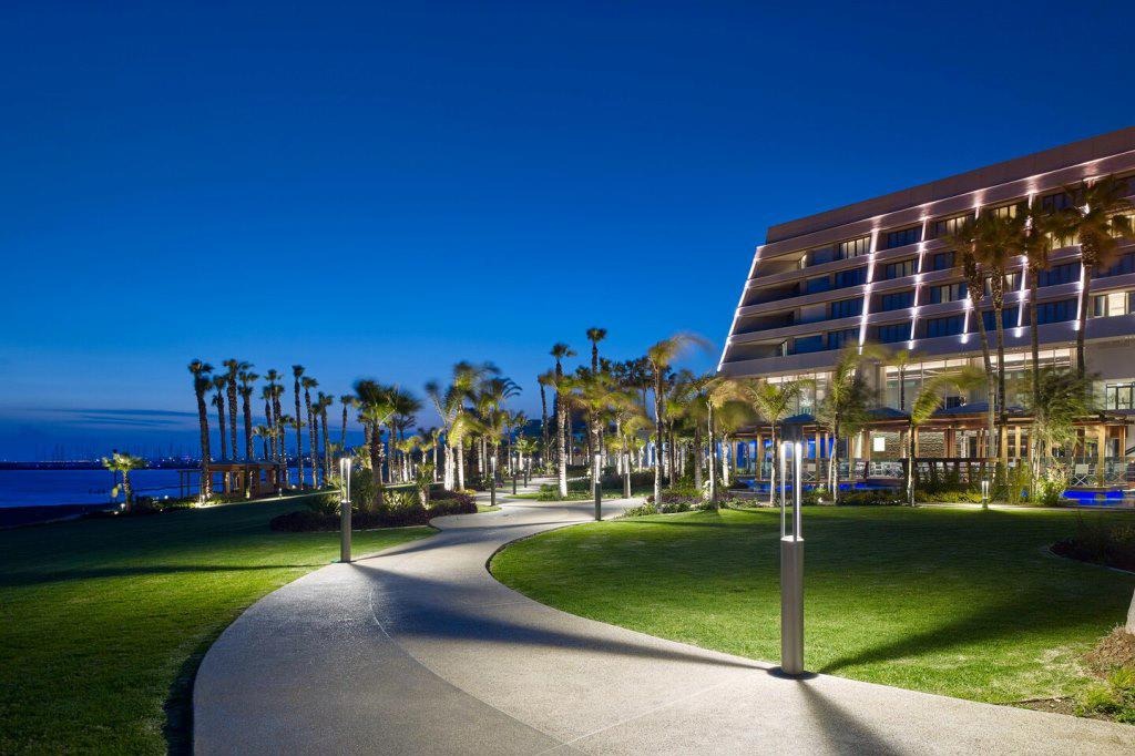 Hotel Parklane Resort & Spa 