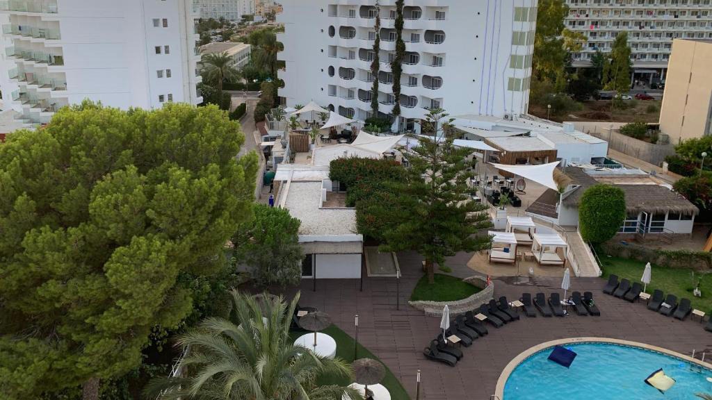 Hotel Pamplona BG