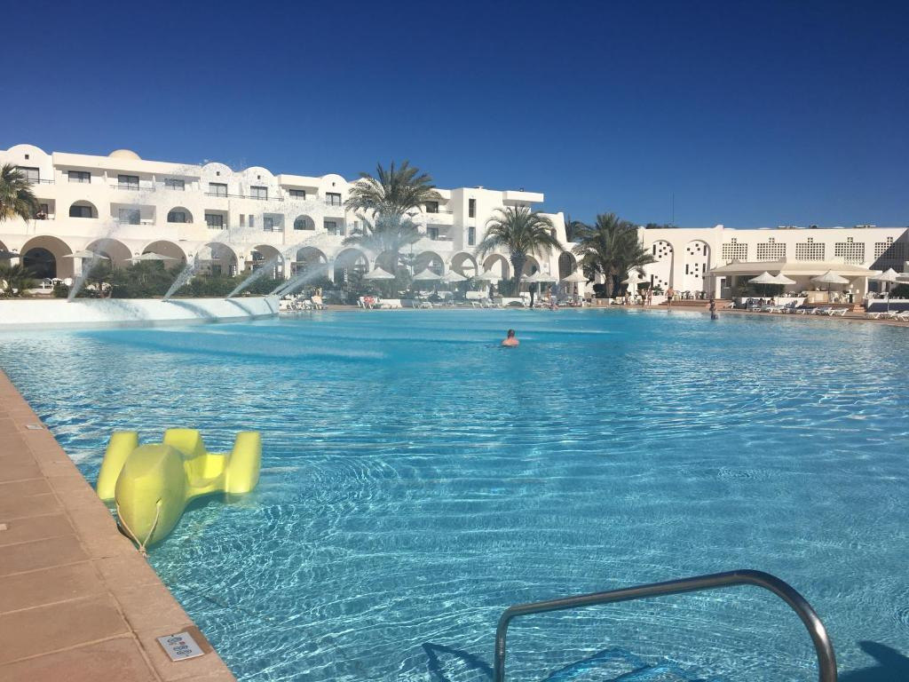 Club Palm Azur