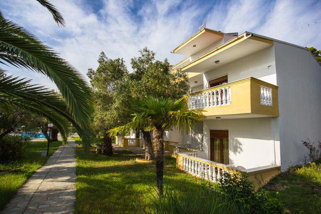 Koviou Holiday Village