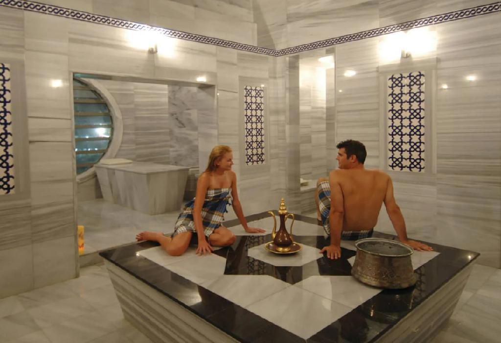Limak Lara De Luxe Hotel & Resort