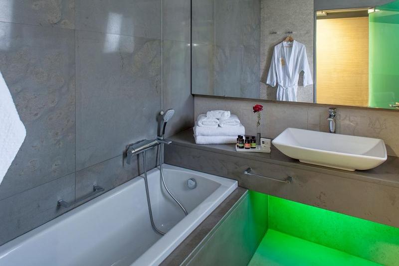 Hotel Avra Imperial Beach Resort & Spa