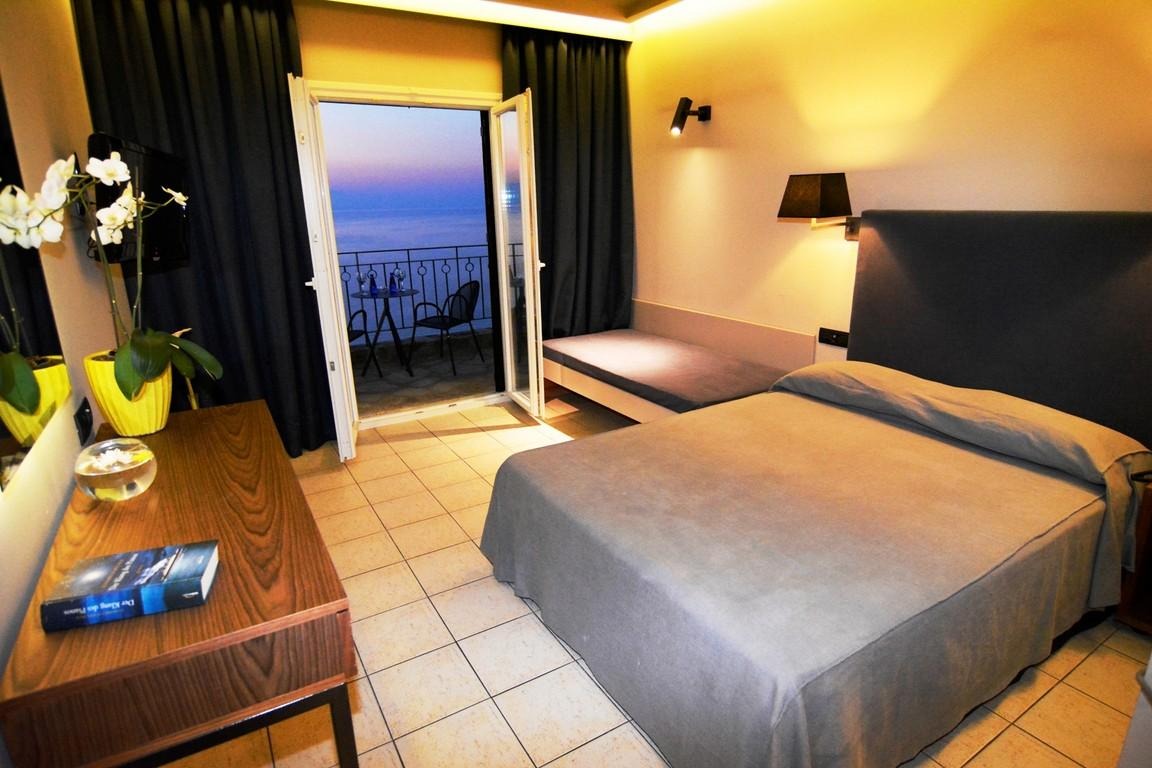 Hotel Aeolos Beach Resort