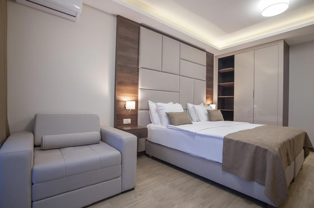 Hotel Twelve