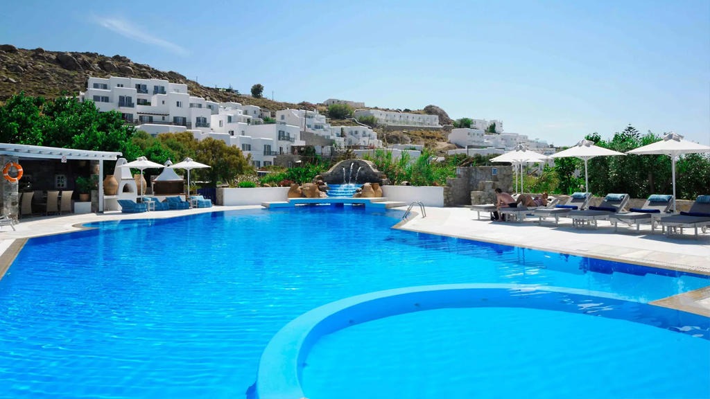 Kamari Hotel
