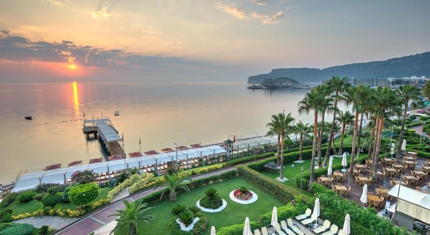 Golden Lotus Hotel