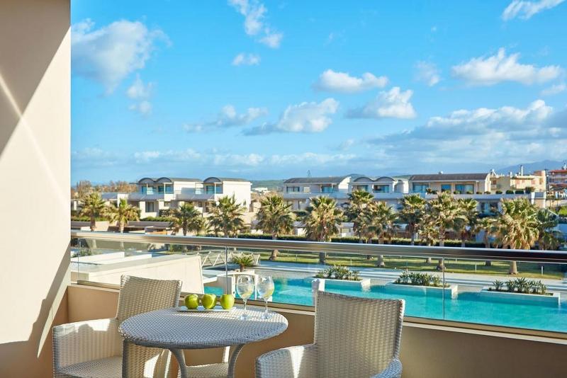 Hotel Avra Imperial Beach Resort & Spa