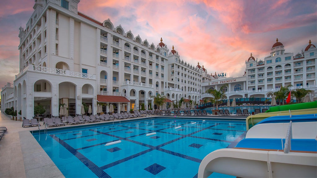 Side Premium Hotel