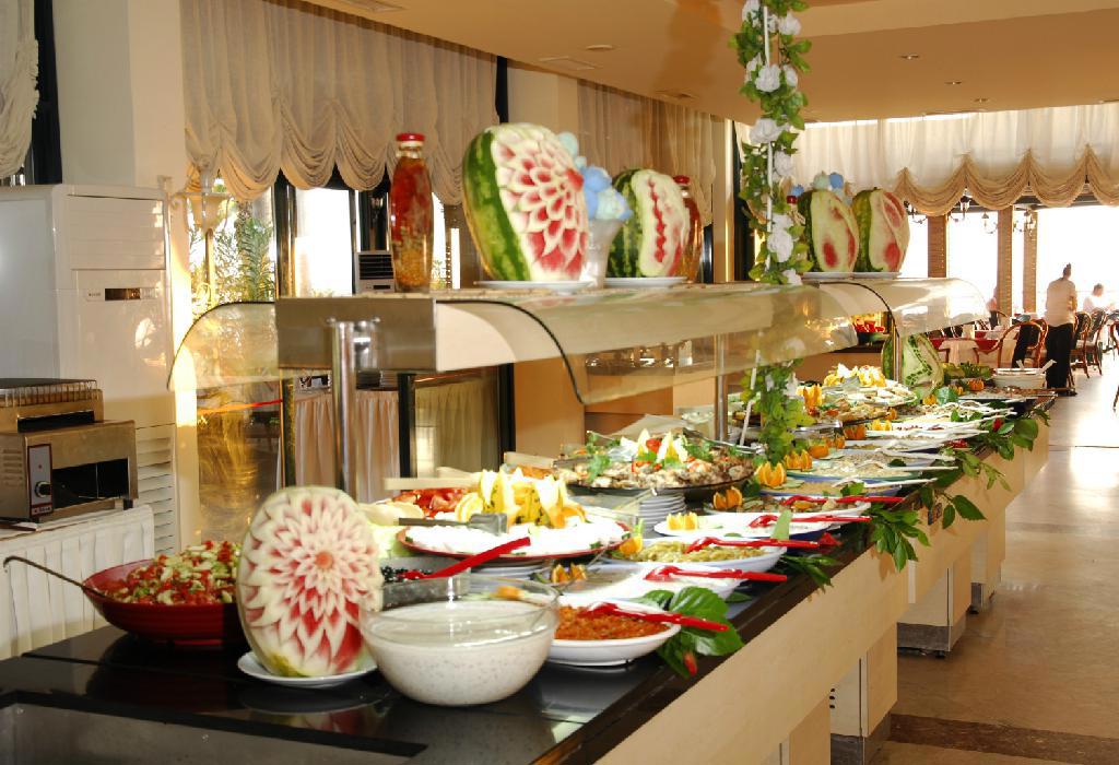 Hotel Aska Just In Beach