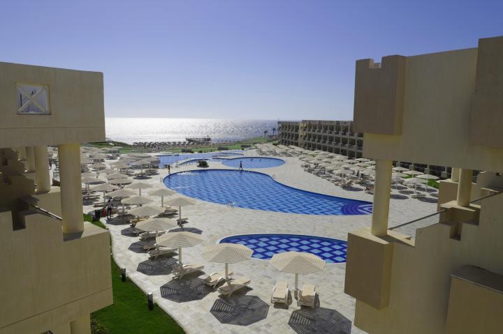 Sirena Beach Resort & Spa