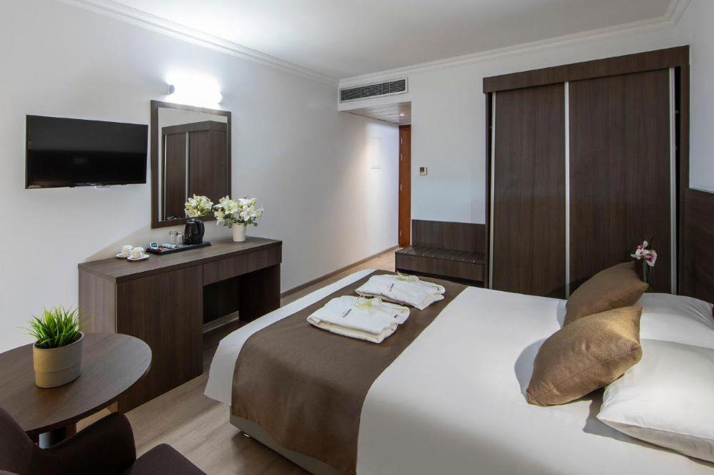 Kapetanios Hotel