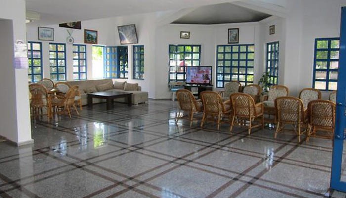 Aymes Hotel