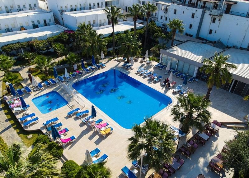 Nagi Beach Hotel
