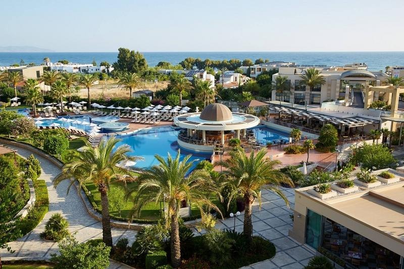 Hotel Minoa Palace