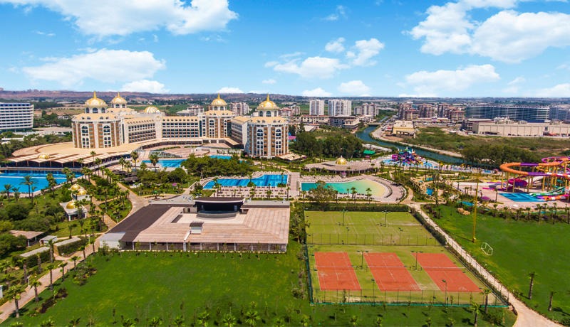 Delphin Be Grand Resort