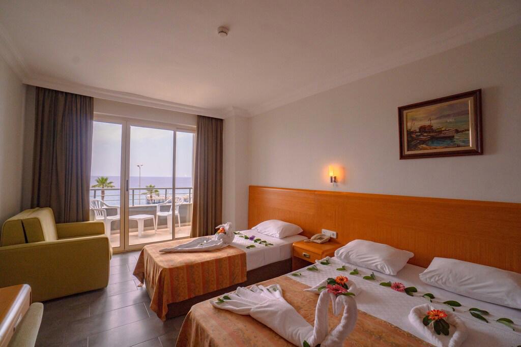 Hotel Senza Grand Santana