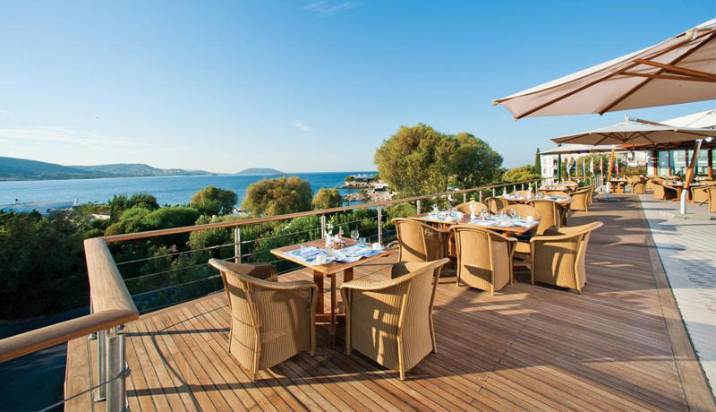 Grand Lagonissi Resort