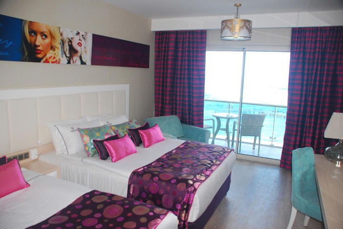 Azura Deluxe Resort & Spa