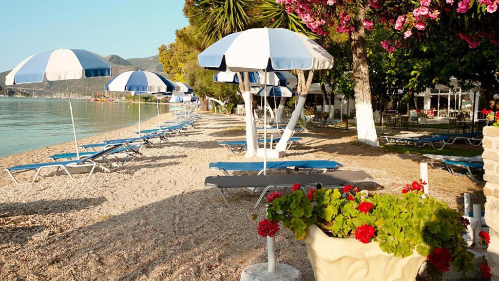 Avra Beach Hotel