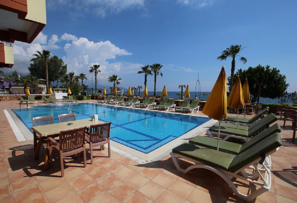 Hotel Valeri Beach