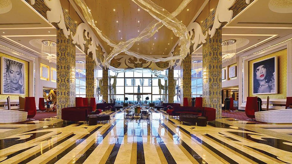 Azura Deluxe Resort & Spa