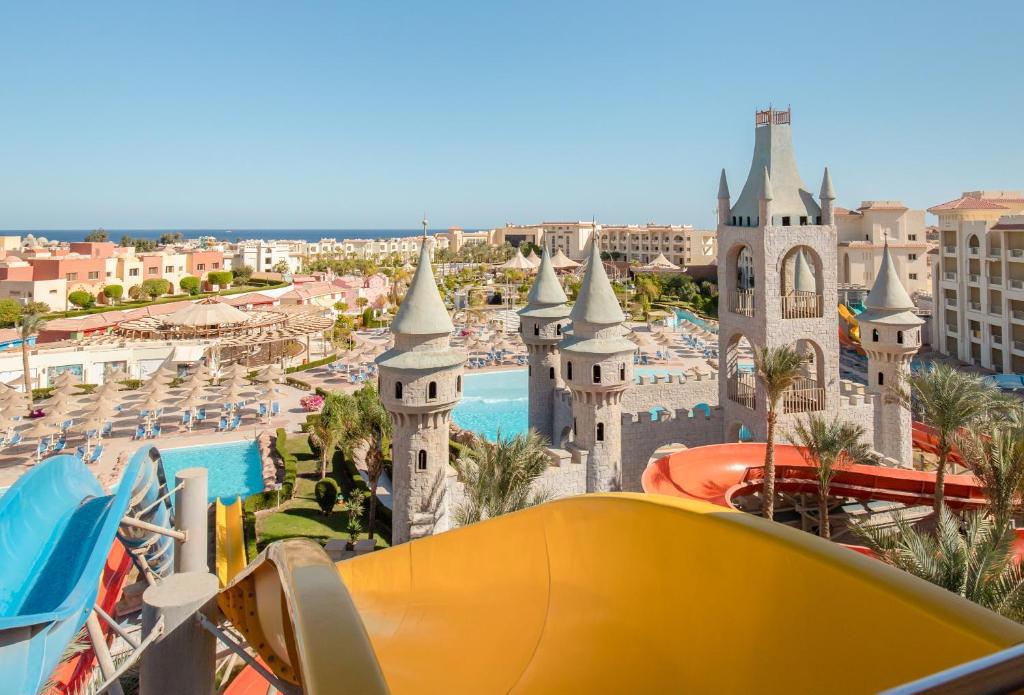 Serenity Alma Hights Resort Ex Fun City