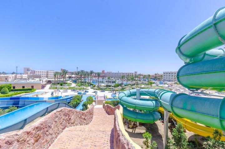 Titanic Resort & Aqua Park