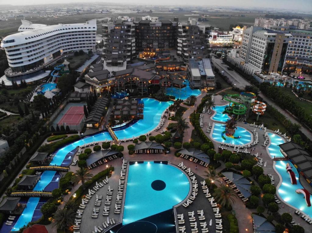 Limak Lara Deluxe Hotel and Resort