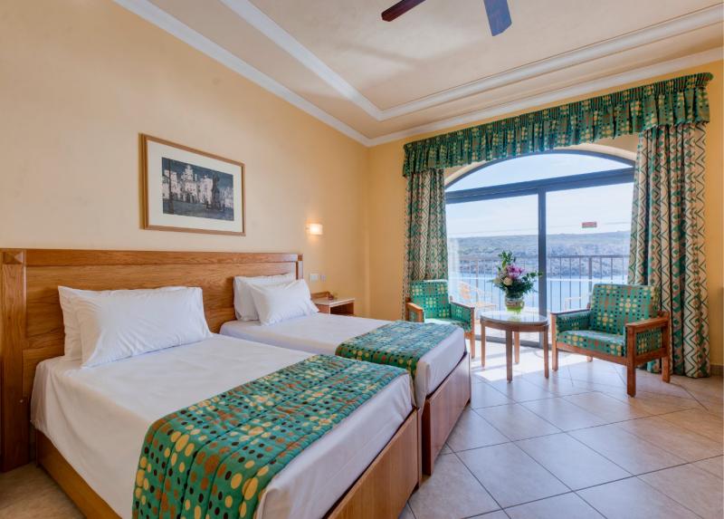 Paradise Bay Hotel