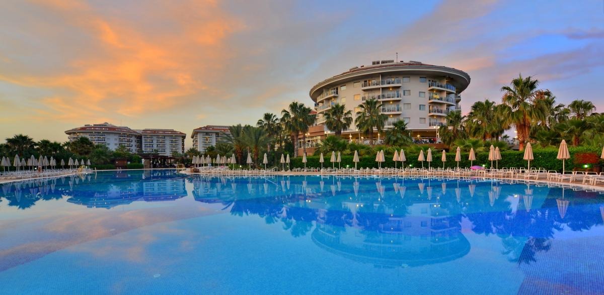 Seaden Sea World Resort and Spa