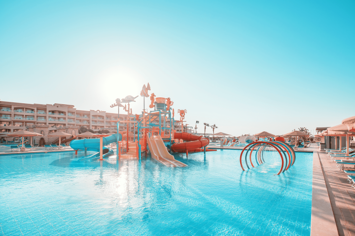 Pickalbratos White Beach Resort