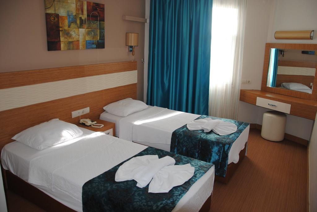 Hotel Flora Suites