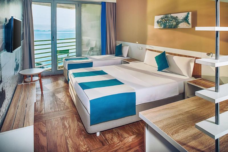 Hotel Carine Delfin