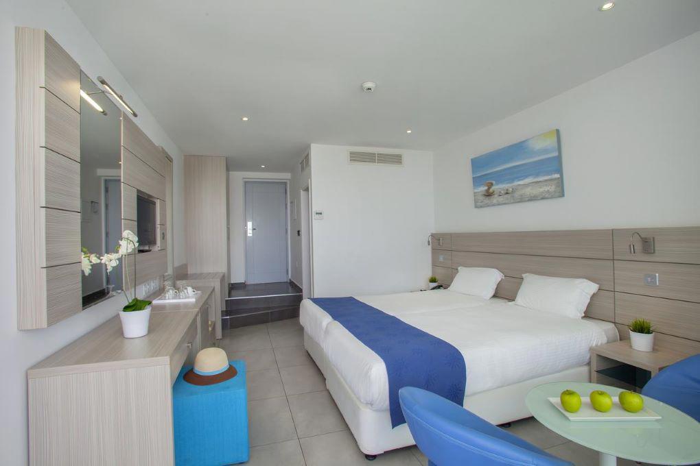 Limanaki Beach Hotel