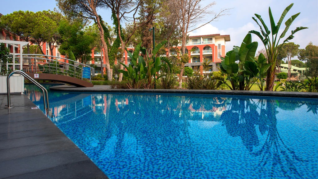 Club Mega Saray Hotel