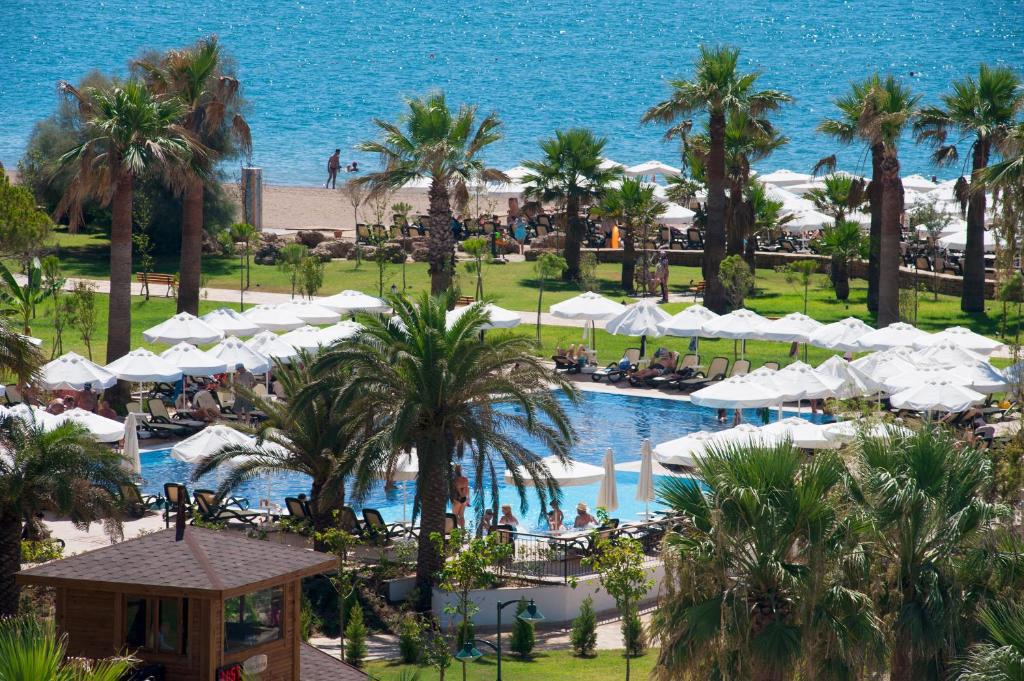 Hotel Crystal Tat Beach Golf Resort & Spa