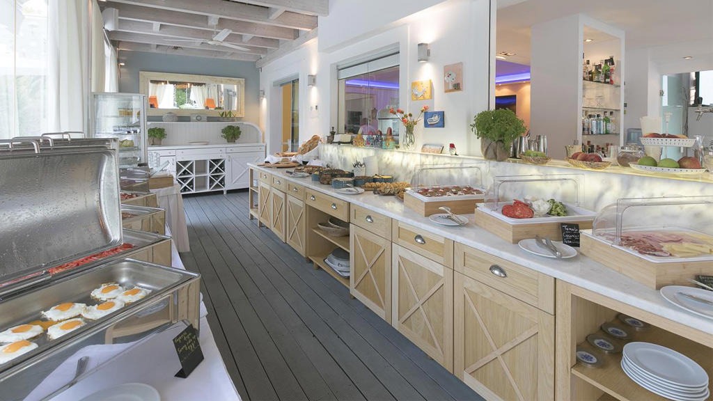 Mandraki Village Hotel
