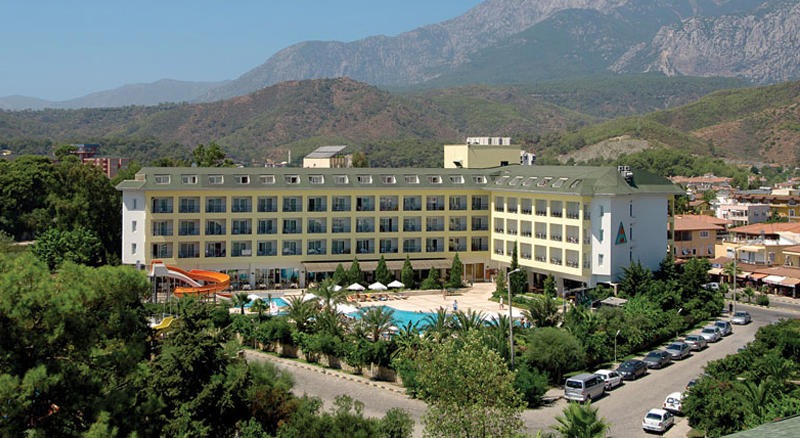 Pine House Hotel