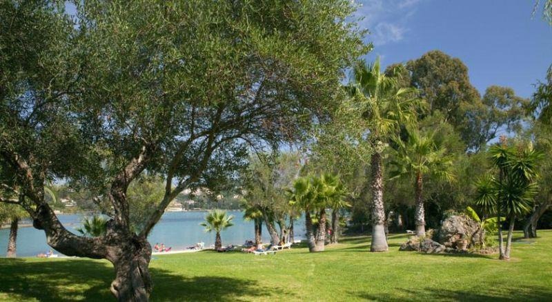 Govino Bay Hotel