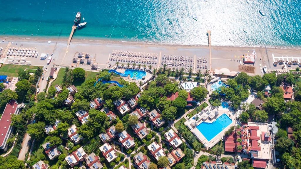Pirates Beach Club