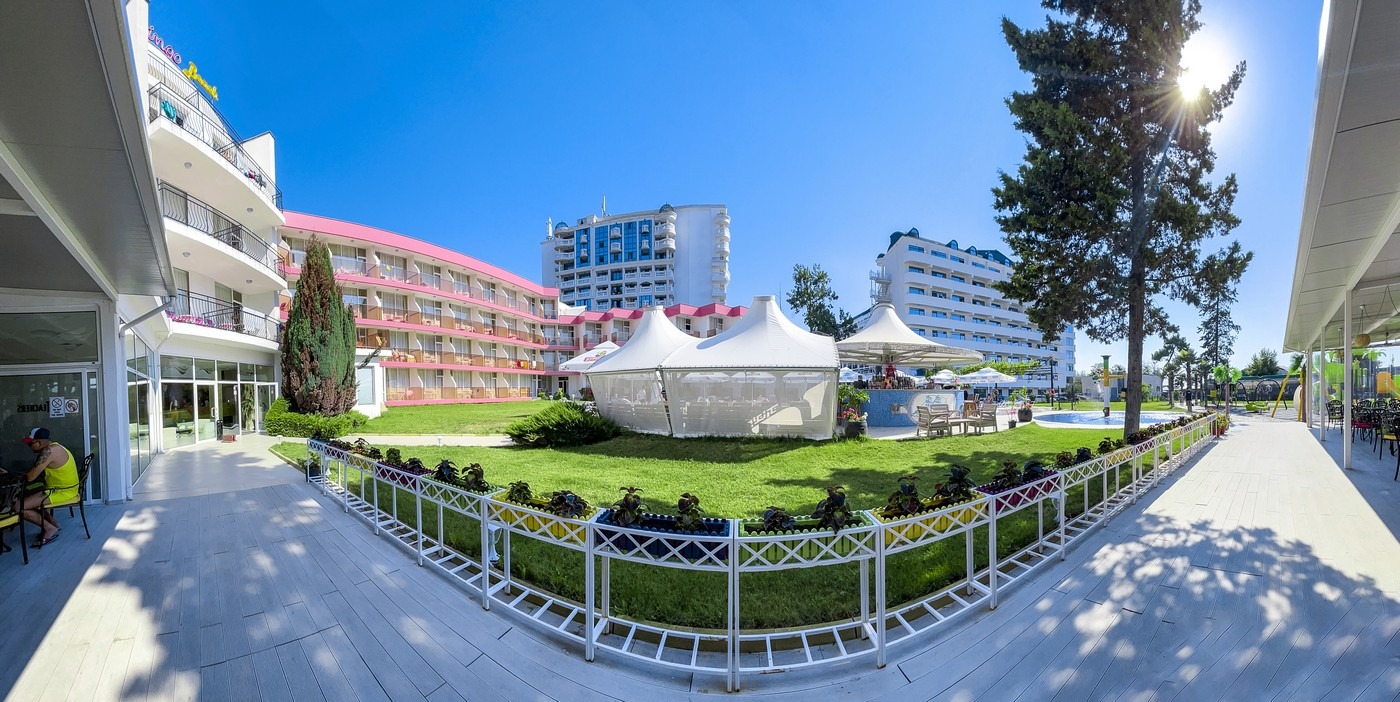 Hotel Flamingo Beach