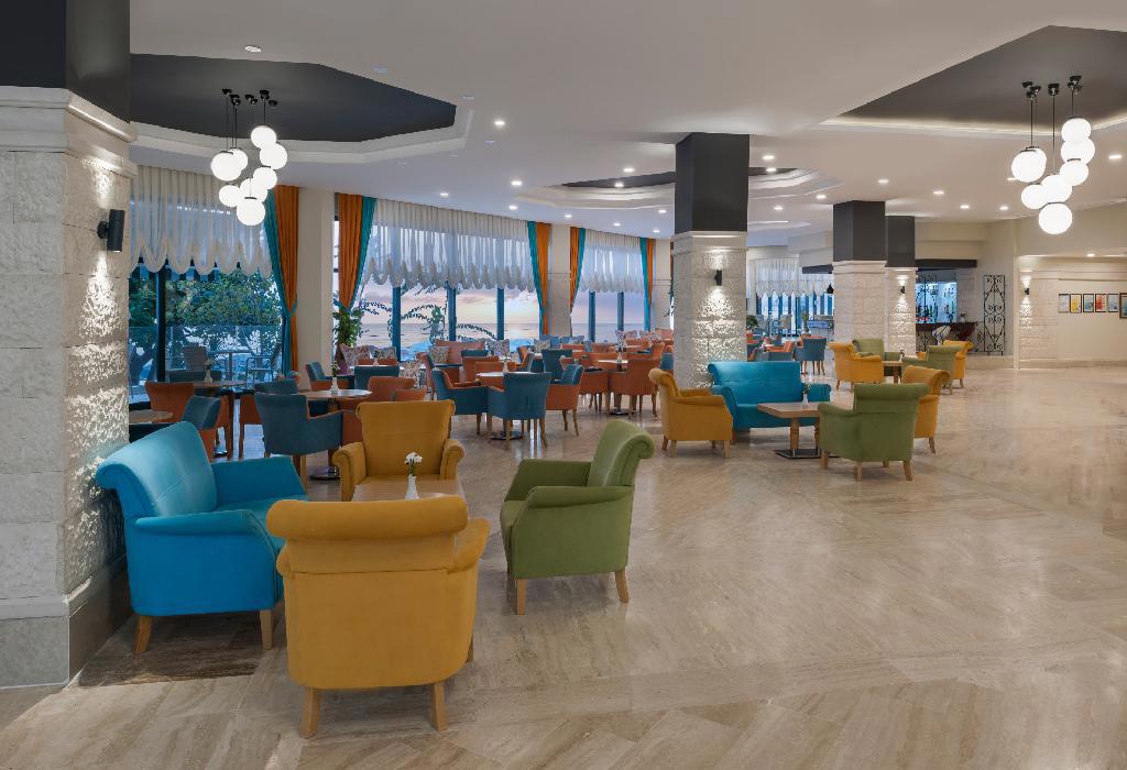 Hotel Aska Just In Beach