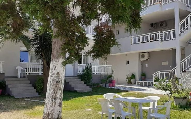 Vila Lakis 2