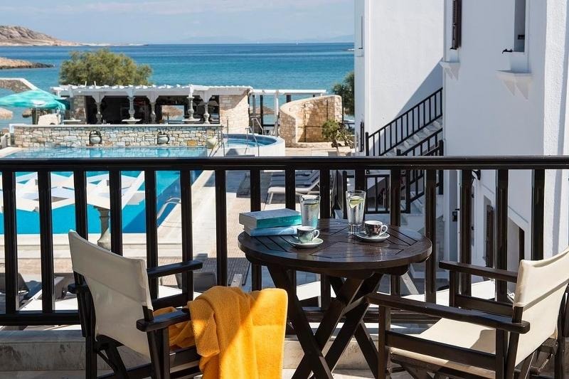 Contaratos Beach Hotel