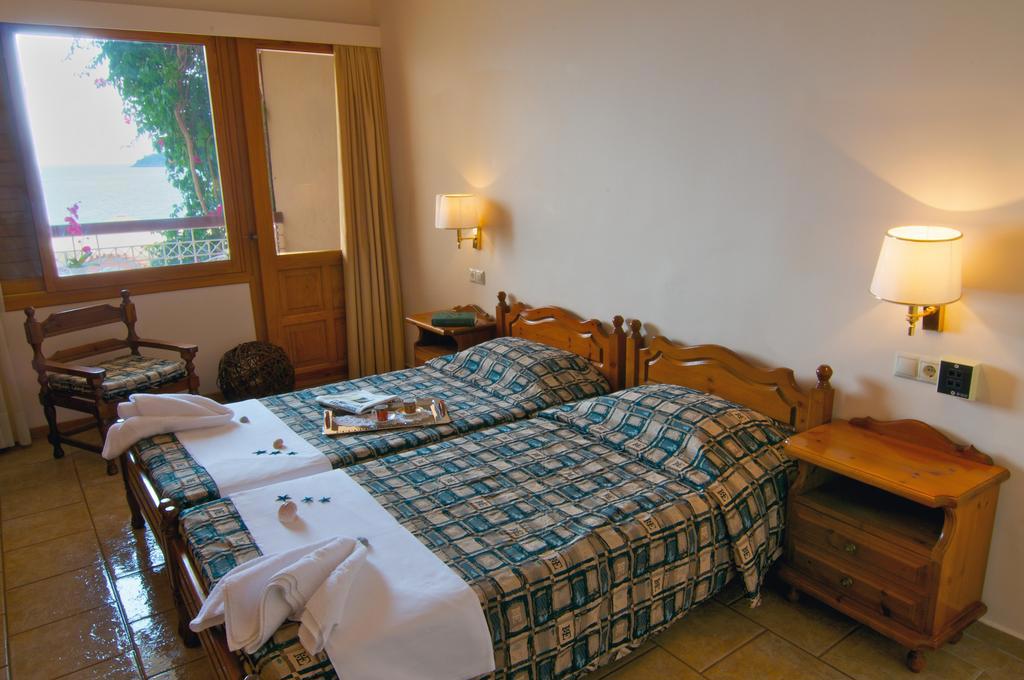 Esperides Beach Resort