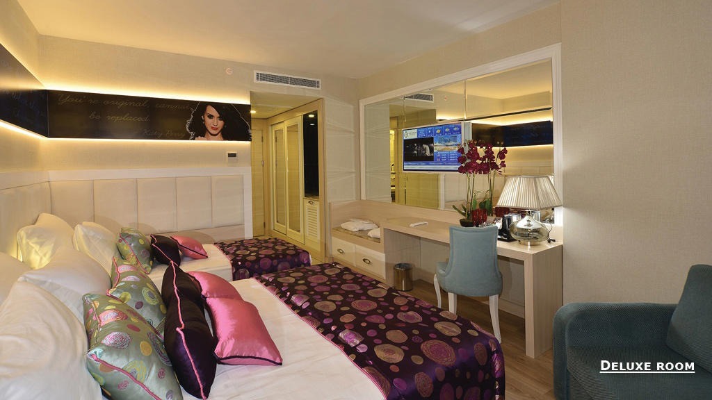 Azura Deluxe Resort & Spa