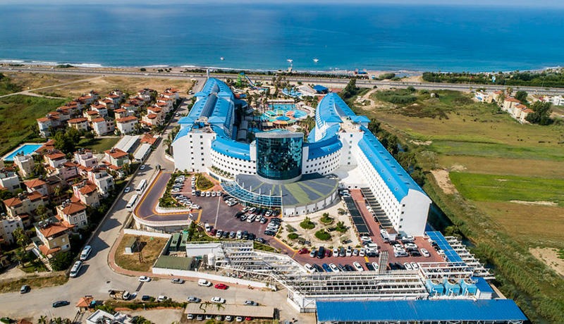 Crystal Admiral Resort Suites and Spa