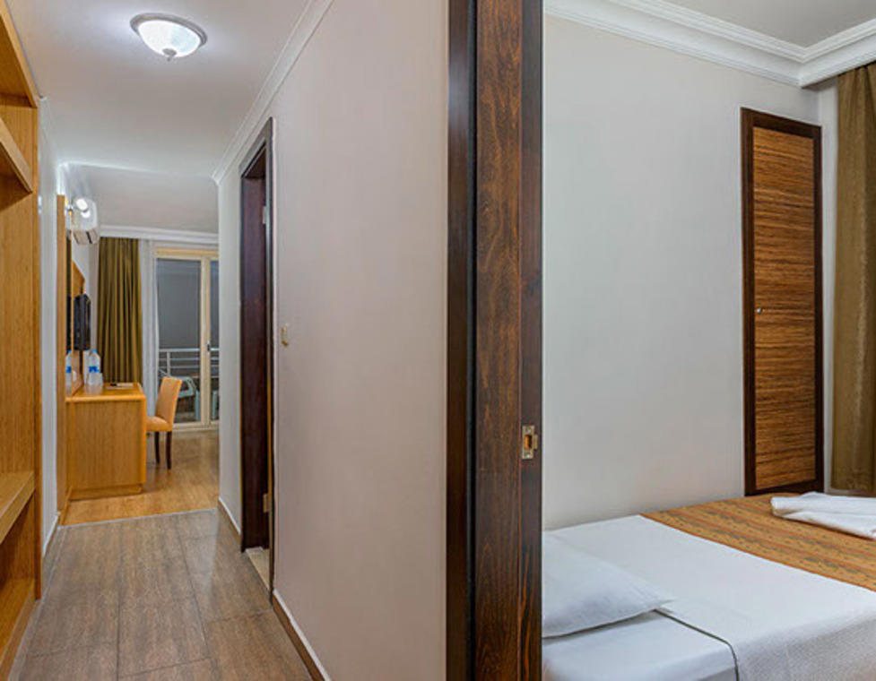 Hotel Senza Grand Santana