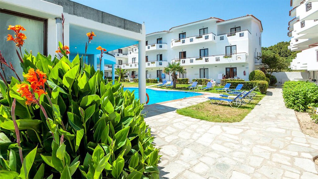 Xenios Dolphin Beach Hotel