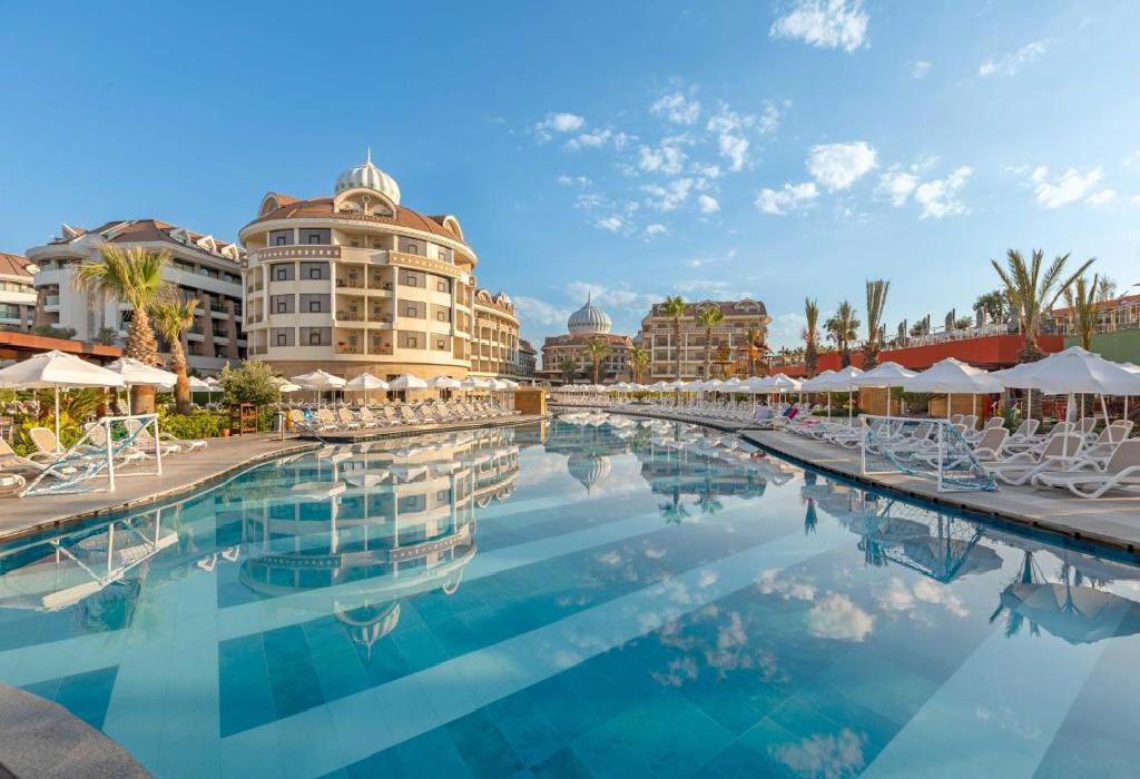 Hotel Kirman Belazur Resort and Spa